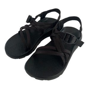 Chaco sandals black ZX Cloud size 6 stappy  water shoes  hiking